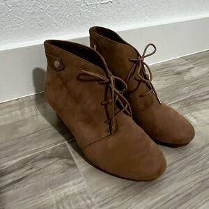 Dr. Scholl's Tan Lace-Up Ankle Booties